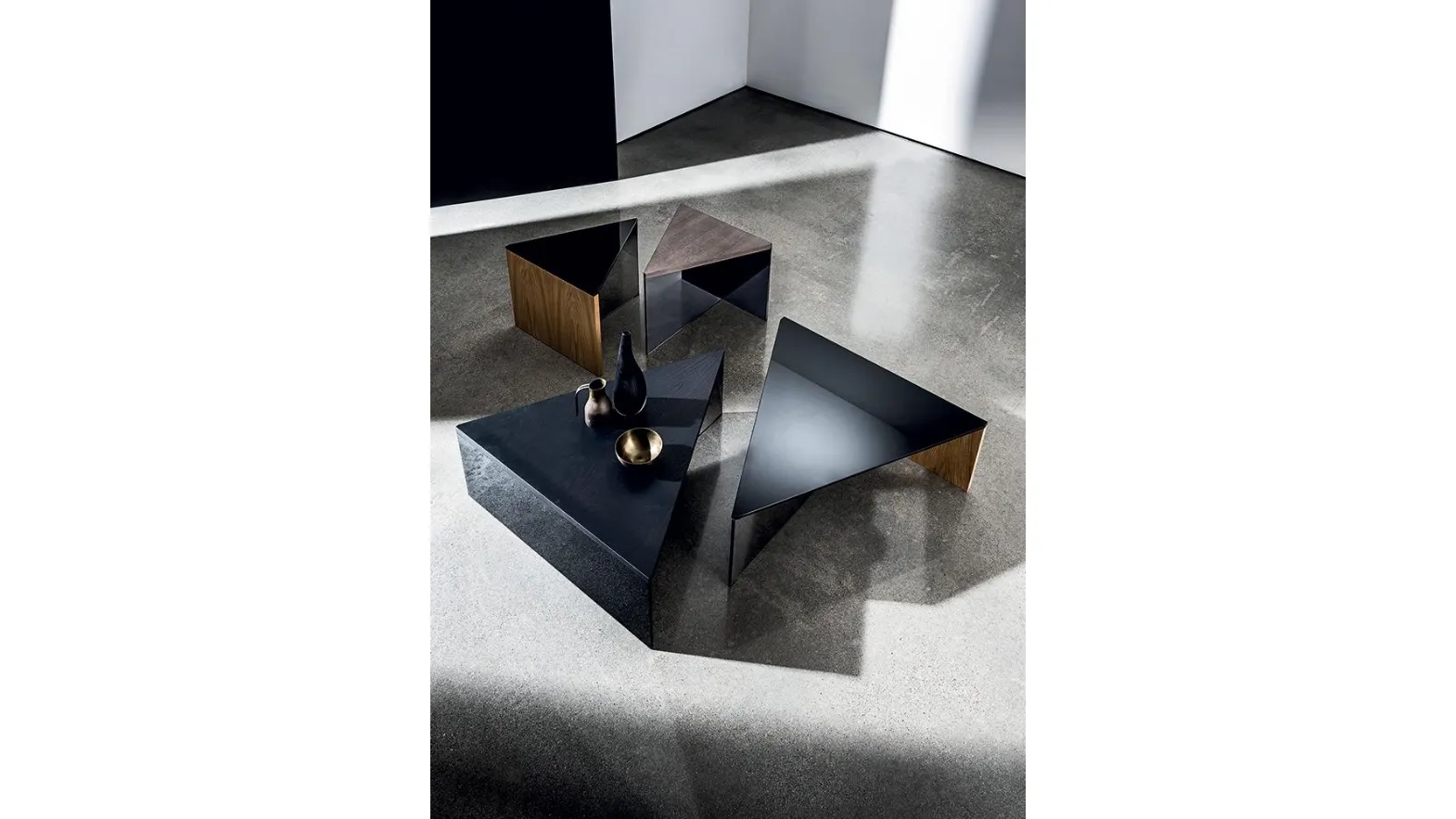 Tavolino Regolo Triangular di Sovet