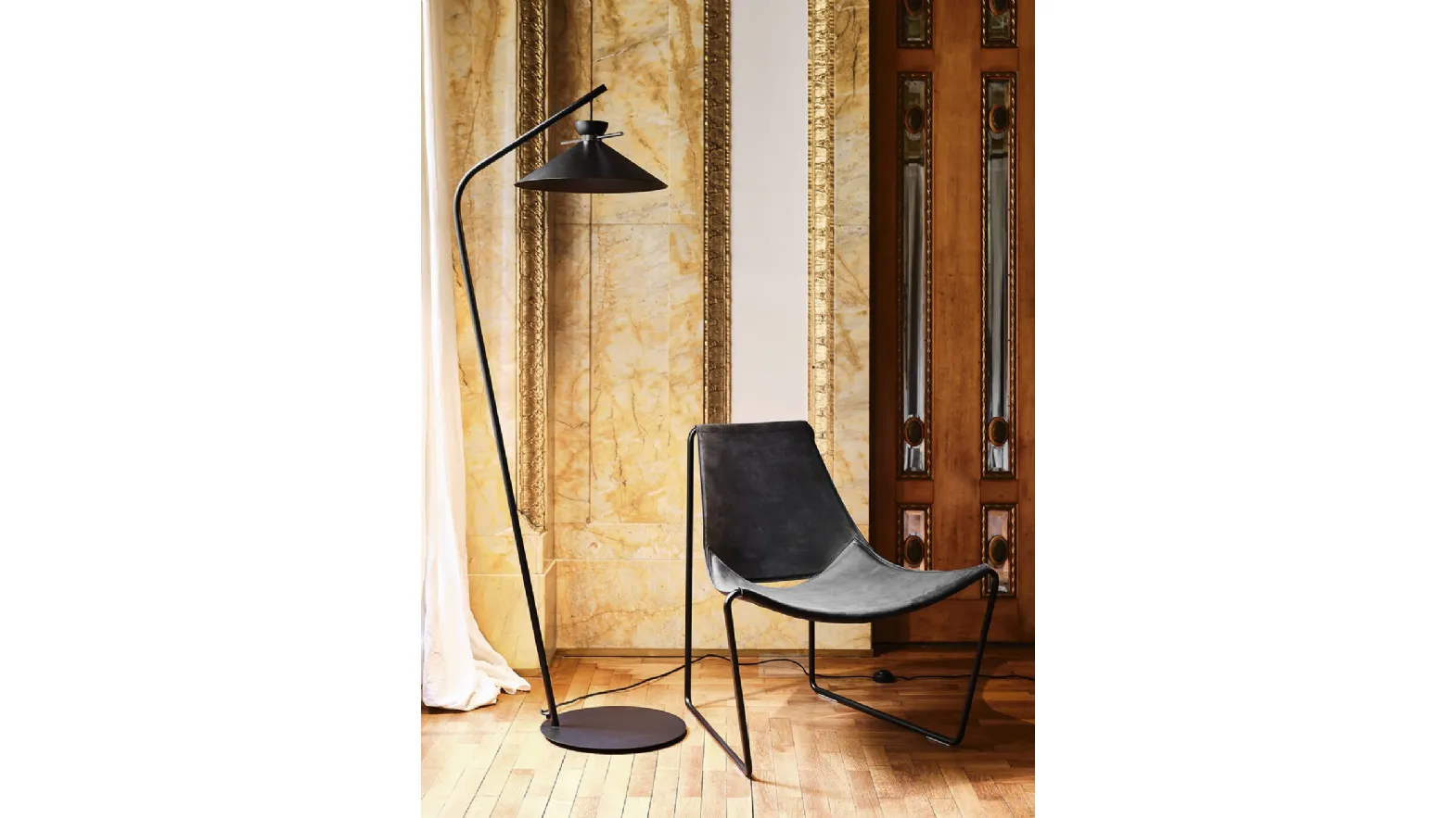 Lampada in metallo verniciato nero Japan Terra di Midj