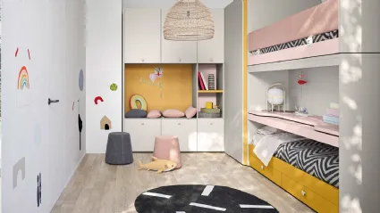 Cameretta con letti a castello, piano scrivania estraibile, armadio a muro Kids space 15 di Nidi