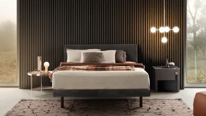 Letto in tessuto con testiera Beta di Pianca