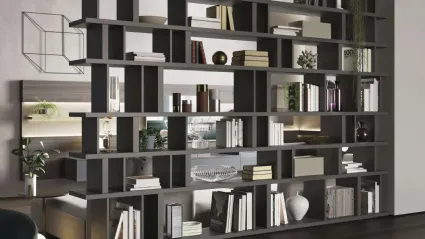 Libreria divisoria 18 a tutta altezza in laccato opaco di Turati T4