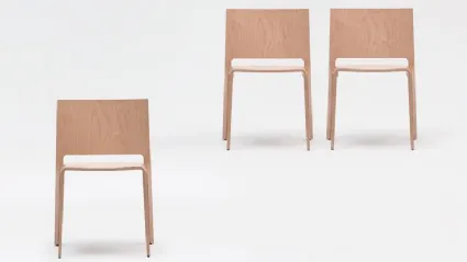 Sedia di design Uni realizzata interamente in legno di Domitalia