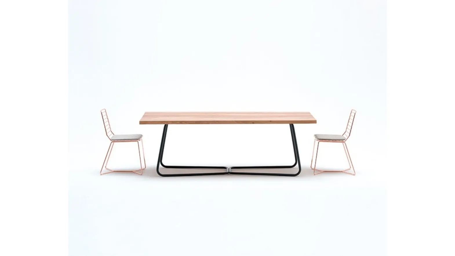 Tavolo rettangolare in legno con base in acciaio verniciato Nex di Domitalia