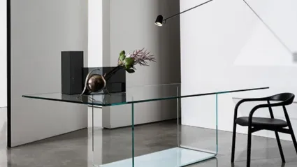 Tavolo Valencia con sedia nera