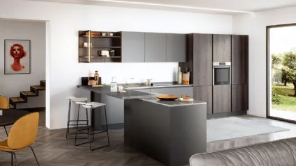 Cucina Moderna con penisola Colibrì Gola Blues in finitura laccato grigio irlanda e rovere fumo di Forma la cucina