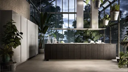 Cucina Moderna Maggiorana 05 finitura Olmo Carbone e laccato lucido Arena con top in marmo Marquinia Nero di Valdesign