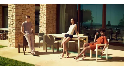 Sedia e tavolo da giardino Frame di Vondom