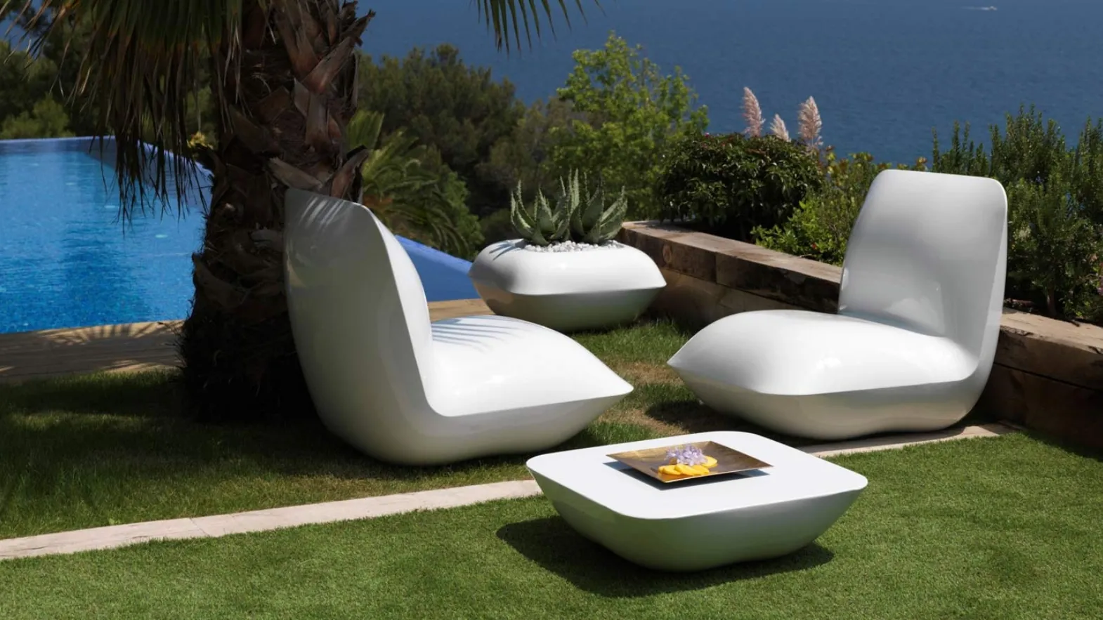 Poltroncina da giardino Pillow Lounge Chair di Vondom