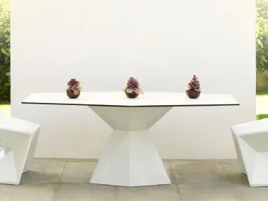 Tavolo e Sedie Vertex di Vondom
