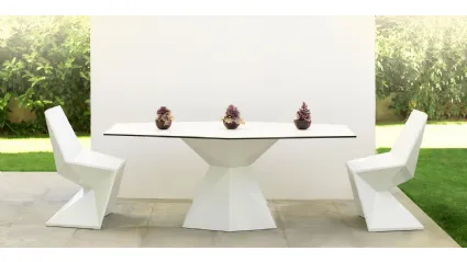 Tavolo e Sedie Vertex di Vondom