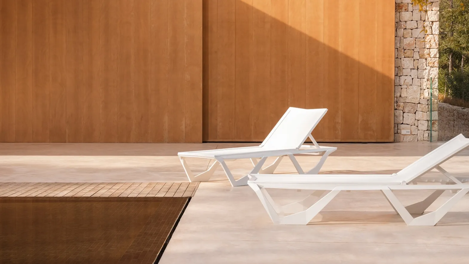 Lettino impilabile Voxel Sun Chaise di Vondom