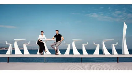 Tavolo da giardino con sgabelli Wing di Vondom
